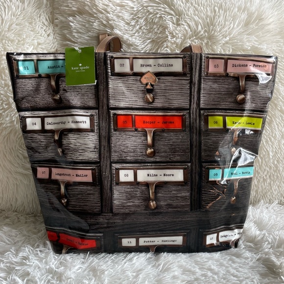 kate spade Handbags - NWT KATE SPADE RARE required reading tote